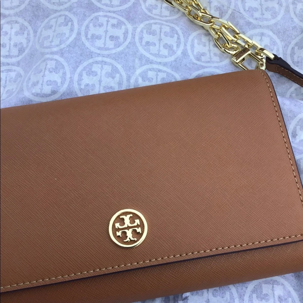 on hold for tina- Tory Burch wallet